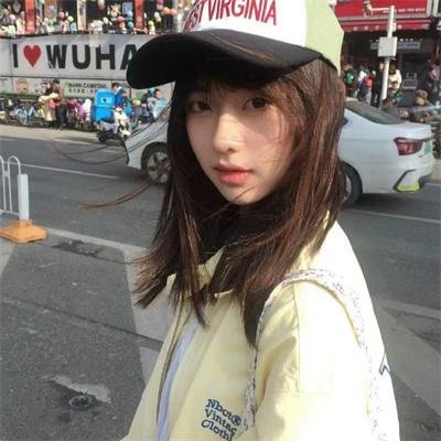 蜜桃女孩